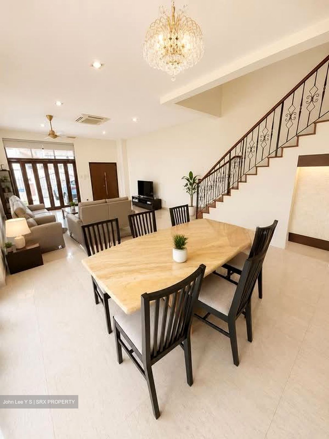 Phillips Avenue (D19), Semi-Detached #574220201